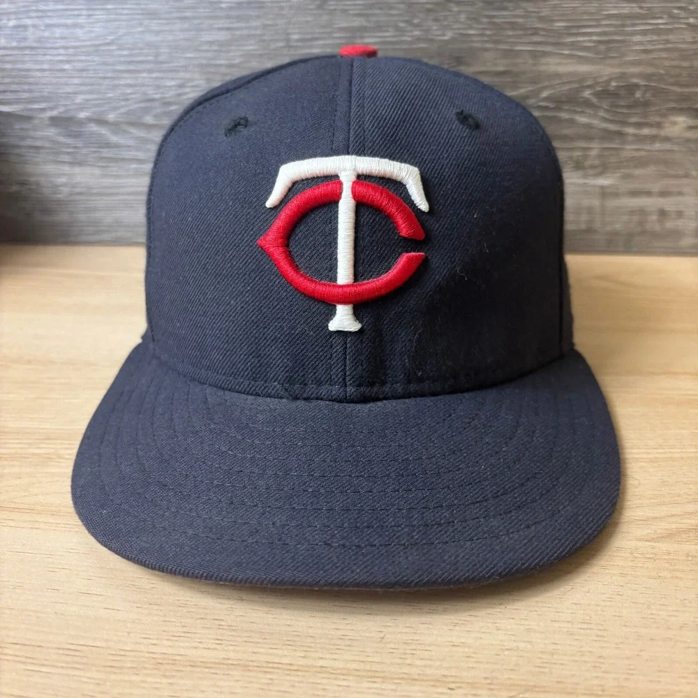 Vintage Minnesota Twins Hat Cap Fitted‎ 6 3/4 Blue Wool New Era MLB Baseball USA